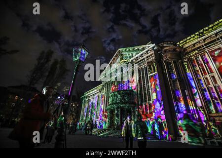 Zagabria, Croazia. 23 marzo 2024. Il Museo Mimara ha spento le luci dalle 20:30 alle 20:45 di sabato come parte della diciottesima campagna ambientale globale annuale Earth Hour, movimento mondiale organizzato dal World Wildlife Fund, a Zagabria, Croazia, il 23 marzo 2024. Foto: Slavko Midzor/PIXSELL credito: Pixsell/Alamy Live News Foto Stock