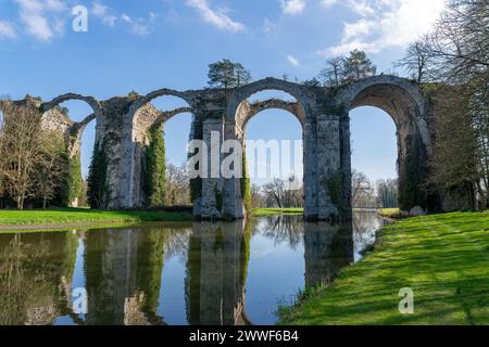 Acquedotto del Castello di Maintenon nel dipartimento di Eure-et-Loir - Francia Foto Stock