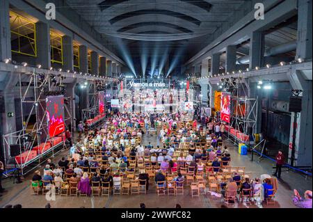 Elezioni europee del 2024: Assemblea del partito politico di sinistra spagnolo Sumar Una visione generale dell'assemblea del partito di sinistra spagnolo Sumar celebrata al centro eventi la nave de Villaverde a Madrid. Madrid la nave de Villaverde Madrid Spagna Copyright: XAlbertoxGardinx AGardin 20240324 Politics Asamblea Sumar 0382 Foto Stock