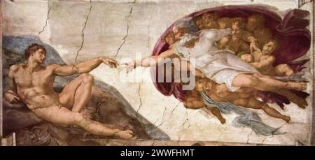 "La creazione di Adamo" di Michelangelo Buonarroti (1512 circa): Un pezzo centrale del soffitto della Cappella Sistina nella città del Vaticano, questo iconico affresco cattura il momento in cui Dio respira la vita in Adamo. Rinomato per il suo profondo simbolismo e l'interazione dinamica tra le figure, il capolavoro di Michelangelo incarna la celebrazione rinascimentale del potenziale umano e della creazione divina. Foto Stock