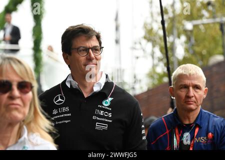 MELBOURNE, AUSTRALIA, 24 marzo 2024. Nella foto: Mercedes-AMG Petronas F1 Team, il team principal Toto Wolff nel paddock al FIA Formula 1 Rolex Australian Grand Prix 2024 3° round dal 22 al 24 marzo presso l'Albert Park Street Circuit di Melbourne, Australia. Crediti: Karl Phillipson/Alamy Live News Foto Stock