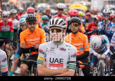 L'ultima tappa della volta a Catalunya inizia con Tadej Pogacar come leader indiscusso, partendo e finendo a Barcellona, ​​culminating nella salita del monte Montjuic. Tadej Pogacar si è dimostrato inarrestabile durante tutta la gara. Comienza la última etapa de la volta a Catalunya con Tadej Pogacar como Líder indiscutibile, con inicio y final en Barcelona, culminando en la montaña de Montjuic. Tadej Pogacar se ha mostrado intratable durante toda la carrera. IN PIC: Tadej Pogacar News Sports-Barcelona, Spagna - domenica 24 marzo 2024 (foto di Eric Renom/LaPresse) Foto Stock