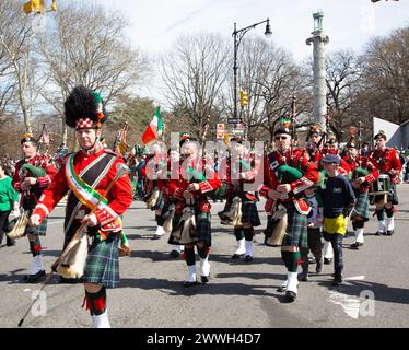 49esima parata annuale del giorno di San Patrizio nel 2024 a Park Slope Brooklyn, New York. Foto Stock