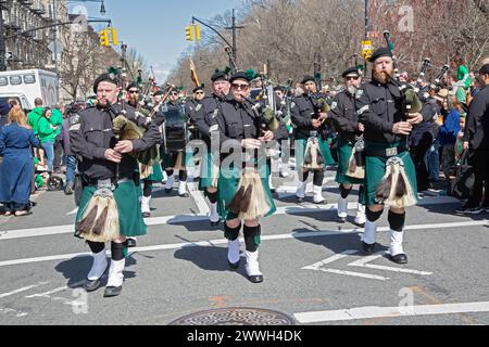 49esima parata annuale del giorno di San Patrizio nel 2024 a Park Slope Brooklyn, New York. Foto Stock