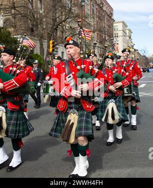 49esima parata annuale del giorno di San Patrizio nel 2024 a Park Slope Brooklyn, New York. Foto Stock