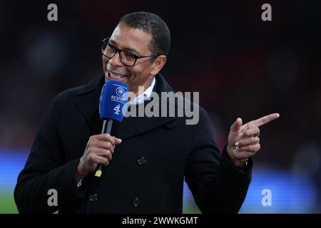 Londra, Regno Unito. 23 marzo 2024. Gilberto Silva viene raffigurato mentre lavora al team di presentazione per Channel 4 Television. Inghilterra contro Brasile, partita amichevole internazionale di calcio allo stadio Wembley di Londra sabato 23 marzo 2024. Solo per uso editoriale. foto di Andrew Orchard/Andrew Orchard fotografia sportiva/Alamy Live News Credit: Andrew Orchard fotografia sportiva/Alamy Live News Foto Stock