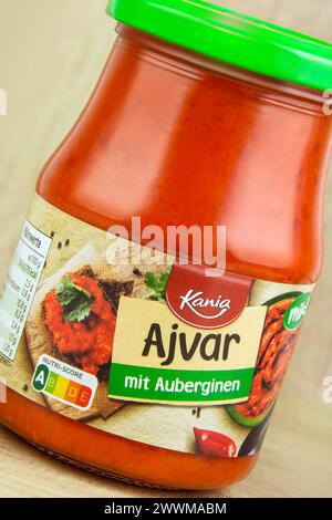 Amburgo, Germania - 12 marzo 2024: Tedesco Ajvar mild Kania Foto Stock