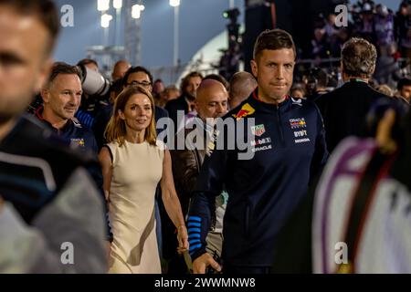 BAHRAIN INTERNATIONAL CIRCUIT, BAHRAIN - 02 MARZO: Christian Horner e Geri Halliwell, il principio del Team Red Bull Racing, durante il Gran Premio del Bahrain sul circuito Internazionale del Bahrain domenica 2 marzo 2024 a Sakhir, in Bahrain. (Foto di Michael Potts/Agenzia BSR) credito: Agenzia BSR/Alamy Live News Foto Stock