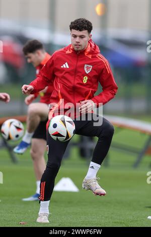 Cardiff, Regno Unito. 25 marzo 2024. Neco Willams del Galles durante l'allenamento della squadra di calcio gallese a Hensol, vale of Glamorgan, nel Galles del Sud, lunedì 25 marzo 2024. La squadra si sta allenando in vista della partita di qualificazione a Euro 2024 contro la Polonia di domani. foto di Andrew Orchard/Andrew Orchard Sports Photography/ Alamy Live News Credit: Andrew Orchard Sports Photography/Alamy Live News Foto Stock