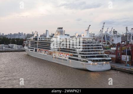 4 febbraio 2024: Crociera sul Mar d'argento al porto di Buenos Aires (immagine di credito: © Julieta Ferrario/ZUMA Press Wire) SOLO PER USO EDITORIALE! Non per USO commerciale! Foto Stock