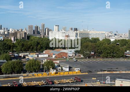 13 febbraio 2024, città di Buenos Aires, città di Buenos Aires, Argentina: Porto di Buenos Aires da una barca (immagine di credito: © Julieta Ferrario/ZUMA Press Wire) SOLO USO EDITORIALE! Non per USO commerciale! Foto Stock