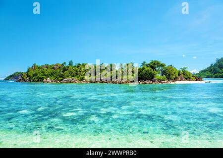 Bay Anse l'Islette si trova nella parte occidentale dell'isola di Mahe. Foto Stock