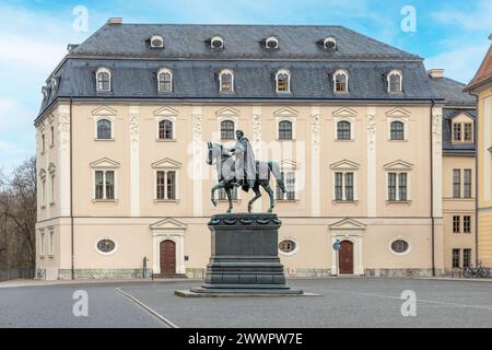 Luogo della democrazia nella città di Weimar in Germania. Scultura equestre di Carlo Augusto - Duca di Sassonia-Weimar-Eisenach Foto Stock