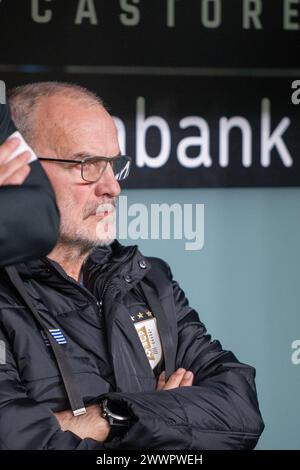 Bilbao, Spagna : 23 marzo 2024 : Marcelo Bielsa allenatore dell'Uruguay guarda durante l'amichevole internazionale tra Euskadi e Uruguay all'Estadi Foto Stock