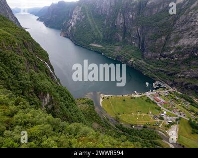 Lystrefjord, Rogaland in Norvegia in estate con drone dall'alto Foto Stock