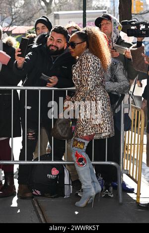 Melanie Brown arriva al The View agli ABC Studios il 25 marzo 2024 a New York. Foto Stock