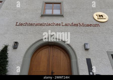 Vaduz, Liechtenstein - 2 gennaio 2023: Veduta del Liechtensteinische Landesmueseum Foto Stock