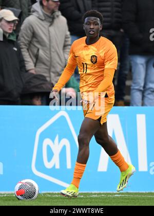 ASSEN - Isaac Babadi Holland U19 durante la partita di qualificazione al Campionato europeo nel gruppo 2 d'élite tra Paesi Bassi O19 e Francia O19 allo Sportpark Marsdijk il 23 marzo 2024 ad Assen, Paesi Bassi. ANP | Hollandse Hoogte | GERRIT VAN COLOGNE Foto Stock