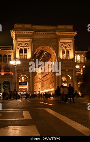 Galleria Vittorio Emanuele II - Piazza del Duomo - Milano di notte Foto Stock