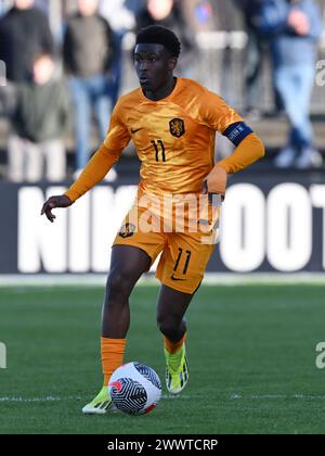 ASSEN - Isaac Babadi Holland U19 durante la partita di qualificazione al Campionato europeo nel gruppo 2 d'élite tra Paesi Bassi O19 e Francia O19 allo Sportpark Marsdijk il 23 marzo 2024 ad Assen, Paesi Bassi. ANP | Hollandse Hoogte | GERRIT VAN COLOGNE Foto Stock