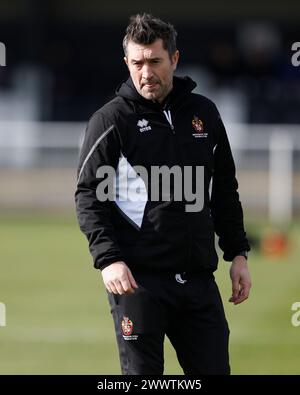 L'allenatore dello Spennymoor Town Graeme Lee durante la partita della Vanarama National League North tra Spennymoor Town e Gloucester City al Brewery Field di Spennymoor sabato 23 marzo 2024. (Foto: Mark Fletcher | mi News) crediti: MI News & Sport /Alamy Live News Foto Stock