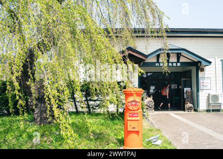 Akita, Giappone - 21 aprile 2023: Stazione ferroviaria della linea Akita Nairiku di Kakunodate Foto Stock