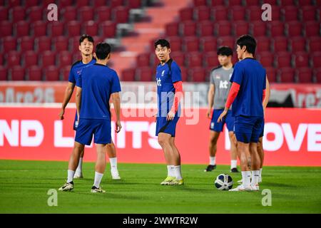 Bangkok, Thailandia. 25 marzo 2024. Son Heung-min (C) e altri giocatori della Corea del Sud visti durante una sessione di allenamento in vista del turno di qualificazione della Coppa del mondo d'Asia, secondo turno, partita del gruppo C contro la Thailandia al Rajamangala Stadium. Credito: SOPA Images Limited/Alamy Live News Foto Stock