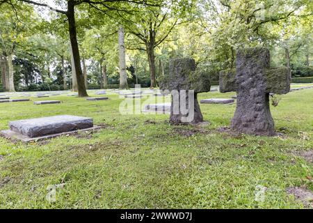 Cimitero militare tedesco, Vladslo, Diksmuide, Fiandre occidentali, Belgio Foto Stock