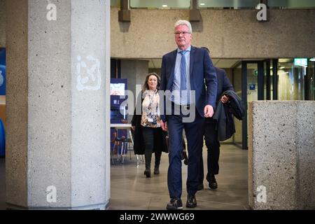 L'AIA - Elbert Dijkgraaf arriva per nuovi colloqui con PVV, VVD, NSC e BBB. I negoziati sono iniziati su due temi: L'edilizia popolare e la sicurezza. ANP PHIL NIJHUIS netherlands Out - belgio Out Foto Stock