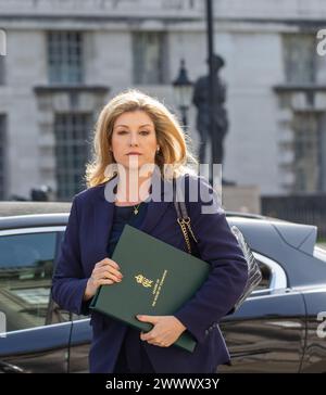 Londra, Regno Unito. 26 marzo 2024 Penny Mordaunt, leader della camera dei comuni, ministro conservatore arriva all'ufficio del gabinetto per la riunione settimanale del gabinetto Whitehall credito: Richard Lincoln/Alamy Live News Foto Stock