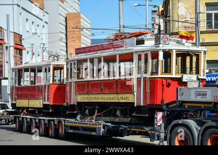 Liberec, Repubblica Ceca. 26 marzo 2024. Un tram storico preso in prestito dal museo della compagnia di trasporto della città di Praga a Liberec, Repubblica Ceca, 26 marzo 2024. L'auto è stata prodotta dalla Ringhoffer nel 1915 e il rimorchiatore è del 1930 dalla stessa società. Crediti: Vit Cerny/CTK Photo/Alamy Live News Foto Stock