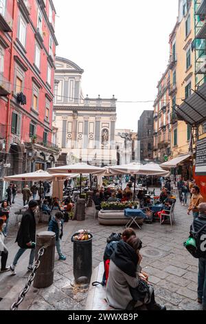 Napoli - 9 aprile 2022: San Paolo maggiore è una basilica di Napoli, Italia meridionale, e luogo di sepoltura di Gaetano Thiene. Foto Stock