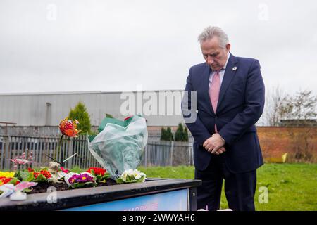 Ian Paisley Jnr, membro del DUP, durante un evento commemorativo per Chloe Mitchell al King George's Park, Ballymena. La signora Mitchell, trovata morta a Ballymena la scorsa estate, avrebbe festeggiato martedì il suo ventiduesimo compleanno. Data foto: Martedì 26 marzo 2024. Foto Stock