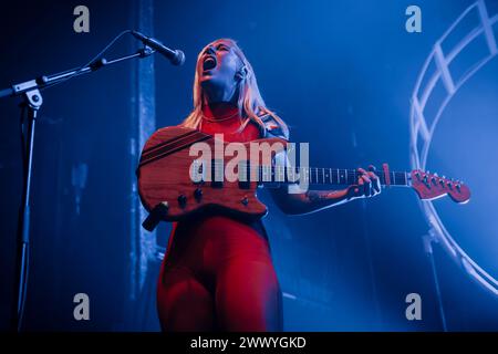 BARCELLONA - 6 ottobre: I Ginebras (gruppo indie rock spagnolo) si esibiscono sul palco al Razzmatazz il 6 ottobre 2023 a Barcellona, Spagna. Foto Stock