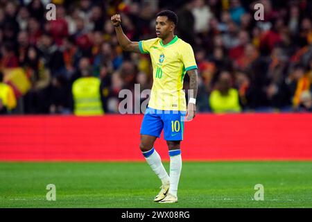 Madrid, Spagna. 26 marzo 2024. Rodrygo va di Brazilduring la partita amichevole tra le squadre nazionali di Spagna e Brasile giocata allo stadio Santiago Bernabeu il 26 marzo 2024 a Madrid in Spagna. (Foto di Cesar Cebolla/PRESSINPHOTO) credito: PRESSINPHOTO SPORTS AGENCY/Alamy Live News Foto Stock