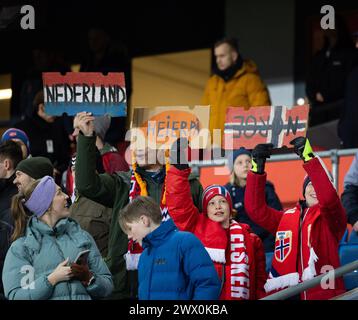 Oslo, Norvegia. 26 marzo 2024. Oslo, Norvegia, 26 marzo 2024: I tifosi norvegesi sono visti prima dell'amichevole internazionale di calcio tra Norvegia e Slovacchia allo stadio Ullevaal di Oslo, Norvegia. (Ane Frosaker/SPP) credito: SPP Sport Press Photo. /Alamy Live News Foto Stock