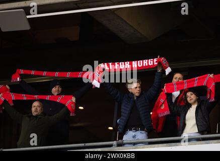 Oslo, Norvegia. 26 marzo 2024. Oslo, Norvegia, 26 marzo 2024: I tifosi norvegesi sono visti prima dell'amichevole internazionale di calcio tra Norvegia e Slovacchia allo stadio Ullevaal di Oslo, Norvegia. (Ane Frosaker/SPP) credito: SPP Sport Press Photo. /Alamy Live News Foto Stock