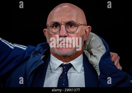 Madrid, Madrid, Spagna. 26 marzo 2024. L'allenatore spagnolo Luis de la Fuente durante l'amichevole tra le squadre nazionali di Spagna e Brasile all'Estadio Santiago Bernabeu di Madrid. (Credit Image: © Alberto Gardin/ZUMA Press Wire) SOLO PER USO EDITORIALE! Non per USO commerciale! Foto Stock