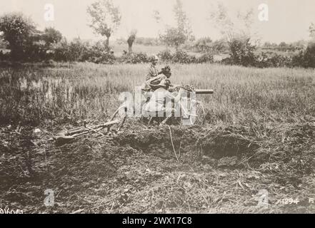 WW i Photos: Squadra italiana di mitragliatrici montata su biciclette CA 1917-1918 Foto Stock