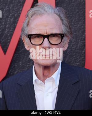 Los Angeles, Stati Uniti. 26 marzo 2024. Bill Nighy arriva alla PRIMA OMEN Los Angeles Premiere del 20th Century Studio tenutasi al Regency Village Theatre di Westwood, CALIFORNIA, martedì 26 marzo 2024. (Foto di Sthanlee B. Mirador/Sipa USA) credito: SIPA USA/Alamy Live News Foto Stock