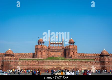 VECCHIA DELHI, INDIA - 3 NOVEMBRE 2022: Red Fort a Delhi, India. Sito patrimonio dell'umanità dell'UNESCO Foto Stock