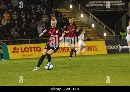 Pia-Sophie Wolter (Eintracht Frankfurt, 17), Sara Doorsoun (Eintracht Frankfurt, 23); Google Pixel Frauen-Bundesliga - Game Eintracht Frankfurt Again Foto Stock