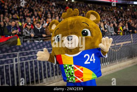 Francoforte, Germania. 26 marzo 2024. DAS offizielle Maskottchen der UEFA EURO 2024 ist ein Teddybär und heißt Albärt Deutschland - Niederlande Germania Foto Stock