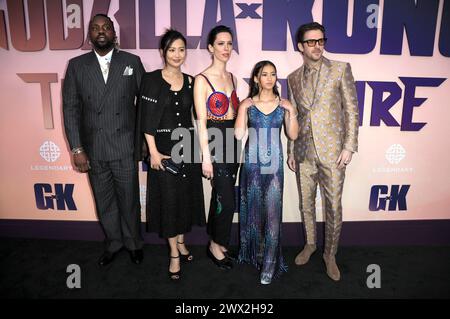 Brian Tyree Henry, Fala Chen, Rebecca Hall, Kaylee Hottle e Dan Stevens bei der Weltpremiere des Kinofilms 'Godzilla x Kong: The New Empire / Godzilla x Kong: DAS neue Imperium' im TCL Chinese Theatre. Los Angeles, 25.03.2024 Foto Stock