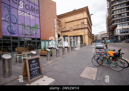 Bristol Beacon, Trenchard Street, Bristol. Locale con musica dal vivo. Il Bristol Beacon, precedentemente noto come Colston Hall (Centre Rear). Foto Stock