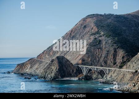 Bixby Bridge di Big Sur, autostrada 1, Big Sur, California, Stati Uniti. Foto Stock