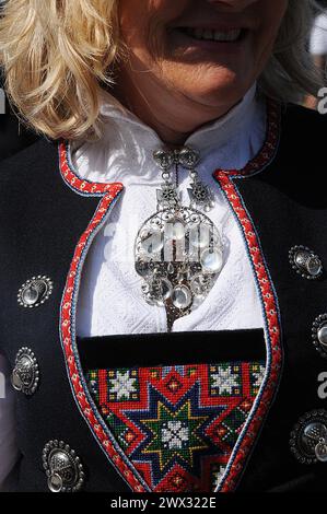 Copenaghen/Danimarca 17..maggio 2018  Norwegain celebra la sua festa nazionale il 17 maggio 2018 norvegese con abiti nazionali e con la sua bandiera norwegain a Copenaghen. Foto.Francis Joseph Dean / Deanpictures. Foto Stock