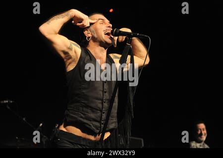 Milano Italia 31/01/2013: Piero Pelù, cantante italiano del gruppo rock Litfiba, durante il concerto dal vivo all'Alcatraz Foto Stock