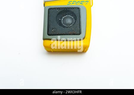 Radio portatile rara d'epoca SONY Sports AM/FM Yellow Street Beat PR-33 Foto Stock