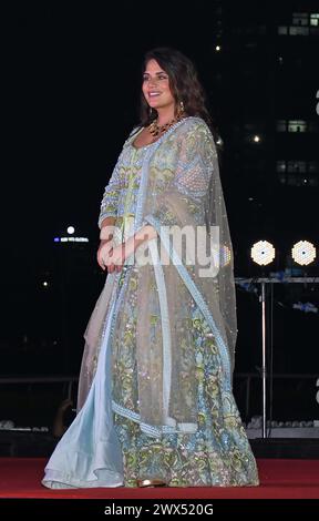 Mumbai, India. 27 marzo 2024. L'attrice di Bollywood Richa Chadha posa per una foto ad un evento promozionale della sua prossima serie televisiva Netflix 'Heeramandi : The Diamond Bazaar' a Mumbai. Credito: SOPA Images Limited/Alamy Live News Foto Stock